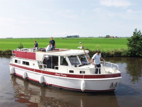 Boot 120710 &bull; Motorjacht Fluessen &bull; Saint Tropez Denautic  