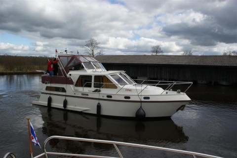 Boot 120802 &bull; Motorjacht Sneekermeer &bull; Erwi 